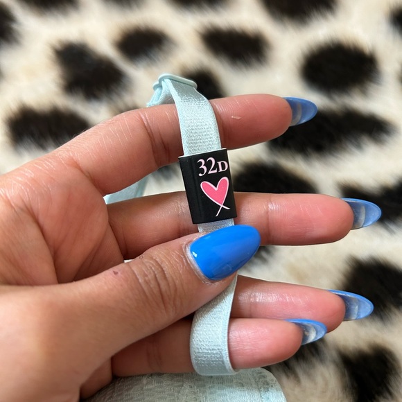 NWT Baby Blue Flower Lace Victoria’s Secret Push-Up Bra - Picture 4 of 4